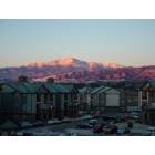 Colorado Springs: Snowy Pikes Peak during Sunrise