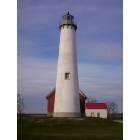 East Tawas: Tawas Pt. lighthouse Head-on symmetrical view