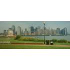 New York: : Lower Manhattan from the Morris Canal Park in Jersey City