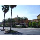 Foothill Ranch: Food court on Towne Centre Drive