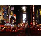 New York: : TImes Square at nigths