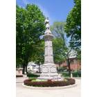 Naugatuck: Statue in town green