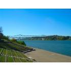 Huntington: : Looking out over the Ohio River