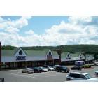 Naugatuck: Cross Pointe Plaza, Naugatuck
