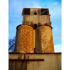 Robinson: abandoned grain silo