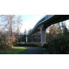 Grants Pass: : Pedestrian Bridge from the bike trail below; Reinhart Volunteer Park, Grants Pass