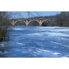 Fredericksburg: : Old railroad bridge across the Rappahanock, Fredericksburg in Winter.