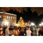 Smithville: Crowd's gathered in the Heritage District for Mayor's Christmas tree lighting