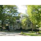 Hinsdale: : Homes on Vine street, west of the downtown area.