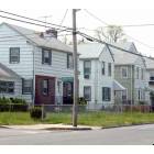 Valley Stream: Houses in valley stream