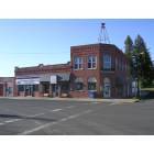 Oakesdale: Oakesdale Library, Ditzies Quilt Shop, Co-Ag Office