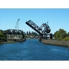 Seattle: : Railroad bridge at the Ballard Locks