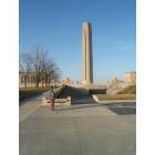 Kansas City: : freedom memorial in K C