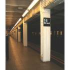 New York: : 18th Street Subway Platform