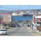 Sturgeon Bay: Downtown view of the harbor and its cargo ships