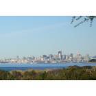 San Francisco: : San Francisco City. View of the floating city from Alameda shoreline.