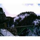 Red Cliff: Lover's Leep bridge