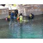 Santa Rosa: Divers at the Blue Hole