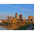 Des Moines: : Downtown Des Moines from SE 1st and Raccoon