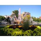 Kansas City: : One of many fountains in Kansas City