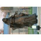 Pittsburg: : Statue outside St Mary's Catholic Church
