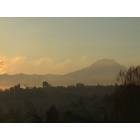 Tacoma: : View of Mt Rainier over the city of Tacoma * Winter morning