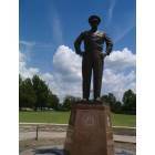 Abilene: Eisenhower Center statue