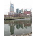 Nashville-Davidson: : Reflections in Nashville