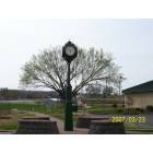 Mountain View: Picture of Mountain Views Tree and Clock