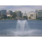 Oakland: : fountain, city view