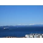 Seattle: : Puget Sound, Olympic Mountains, WA State ferry, Olympic Mountains - from apartment in Pike Place Market