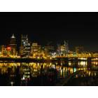 Portland: Portland river view at night