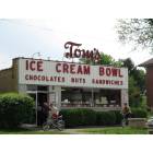 Zanesville: Tom's Ice Cream Bowl