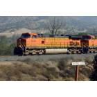 Tehachapi: Train passing through Burtons Curve in Tehachapi California