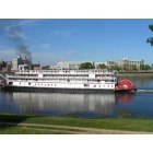 Monroe: Delta Queen on Ouachita River Ouachita Parish Courthouse in background