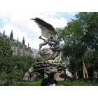 New York: : The Garden of Cathedral Church of Saint John the Divine