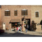 Le Claire: shopping downtown
