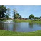Brownstown: Brownstown Town Park pond and fountain