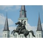 New Orleans: : Andrew Jackson's statue with St. Louis Cathedral in the background