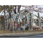 Toppenish: A yard full of Indian Totem Poles can be seen along Route 22 at House No 115