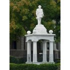 Murray: Statue on court house lawn