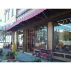 Searcy: Cute old style charm around the town square