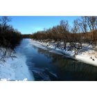 La Cygne: Mara Des Cynes River bordering La Cygne Kansas