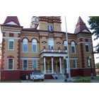 Trenton: Another view of the prettiest court house in Tenessee!