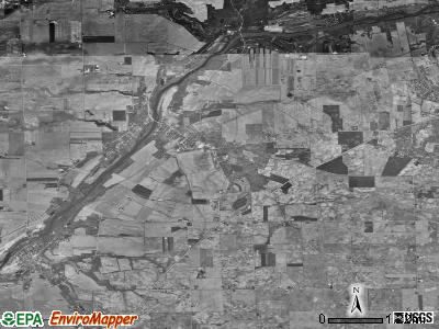 Fox township, Illinois satellite photo by USGS