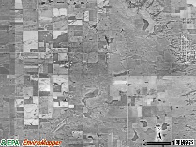 Media township, South Dakota satellite photo by USGS