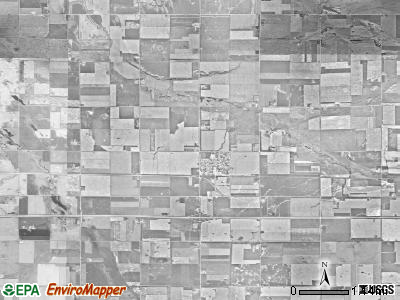 Mount Vernon township, South Dakota satellite photo by USGS