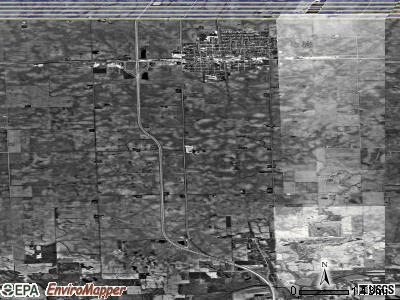 El Paso township, Illinois satellite photo by USGS