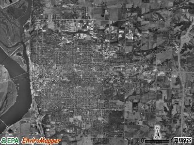 Quincy township, Illinois satellite photo by USGS
