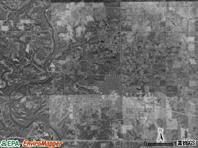 Des Moines township, Iowa satellite photo by USGS